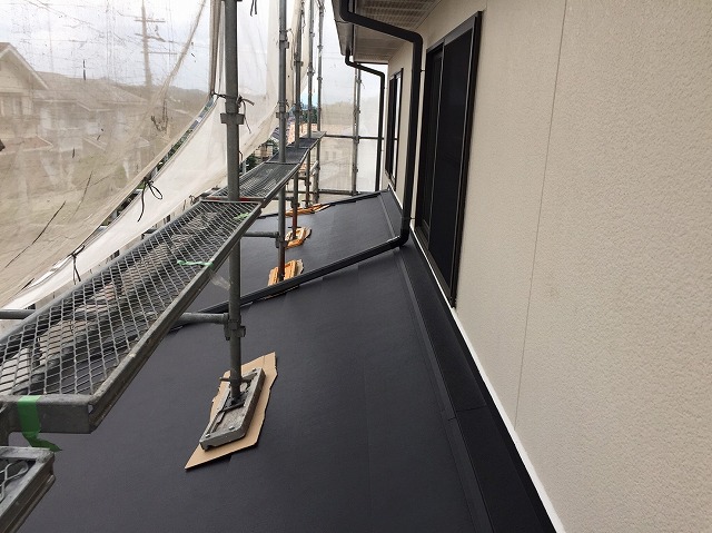 金属屋根に変身した屋根